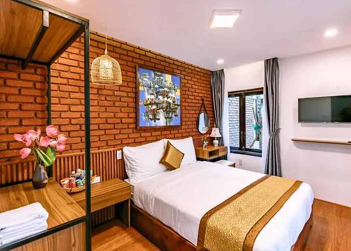 Nana House Hue